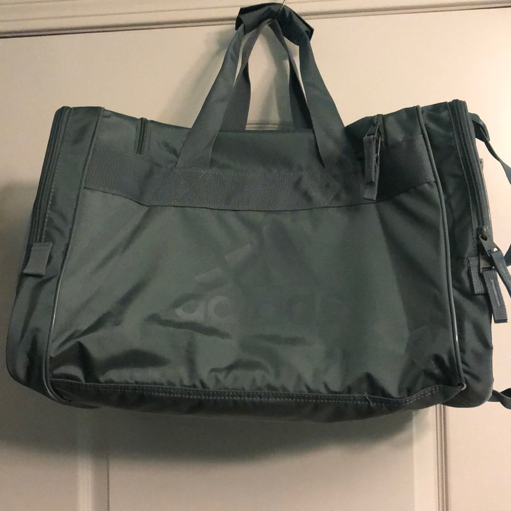 New adidas Santiago duffel bag - Picture 1 of 2
